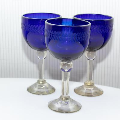 Jan Barboglio Blue cobalt 3 Laueral  Leaf Goblets