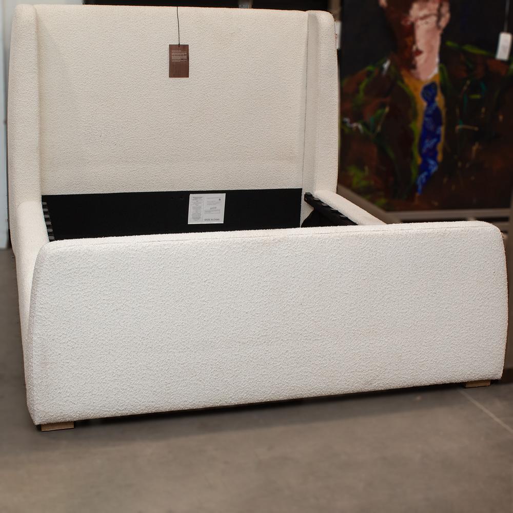 Modus Presley Queen Platform Bed