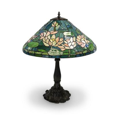 Stained Glass Floral Shade Lamp