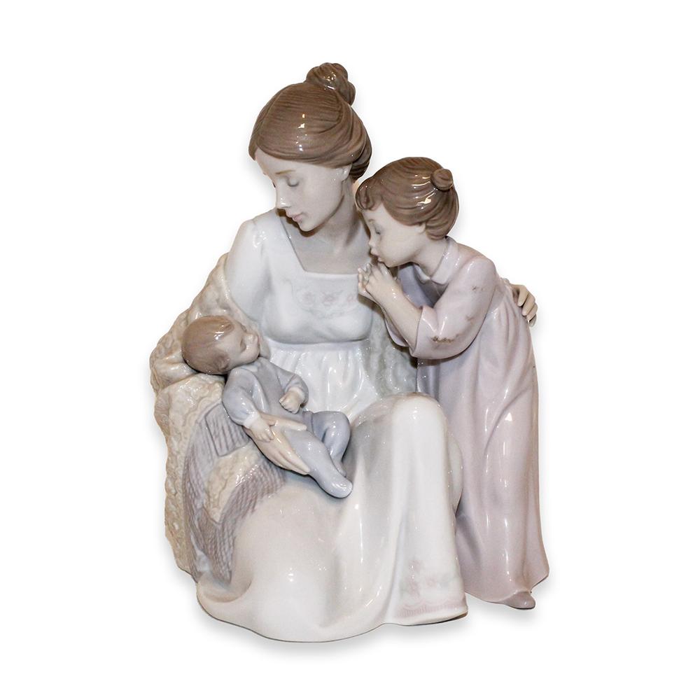  Lladro Welcome To The Family 6939