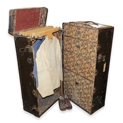  Vintage Steamer Wardrobe 