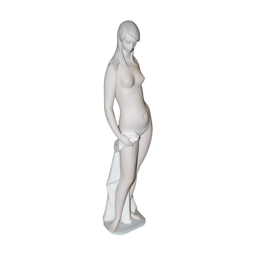  Lladro Nude Sculpture 1969