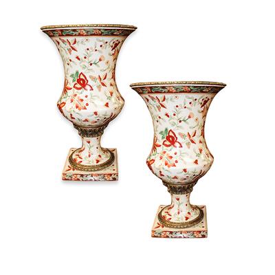 Pai Floral Footed Vases 